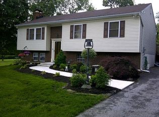 2207 Bluebird Dr, Westminster, MD 21157