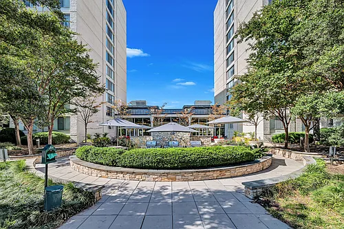 Crystal Plaza Photo 1