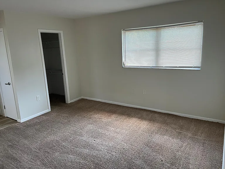 7029 Hibiscus Ave S #4 — Photo 18