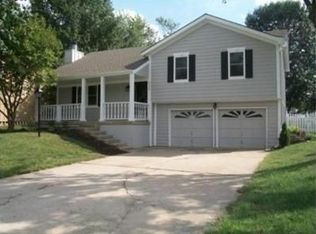 2115 NE Cookson St, Lees Summit, MO 64086