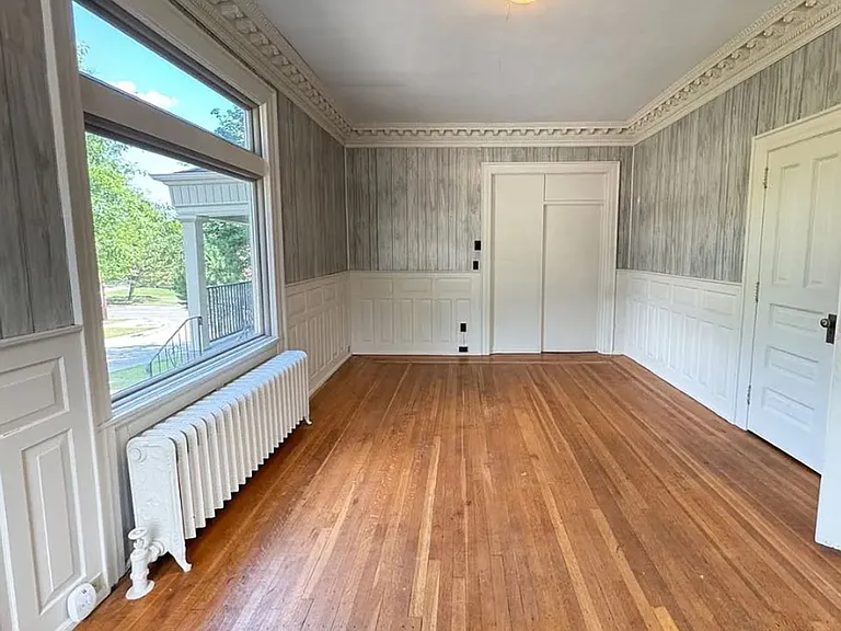 205 N 18th Ave E — Photo 14