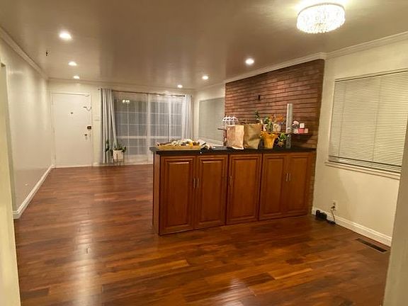Living Room/Dinning Area