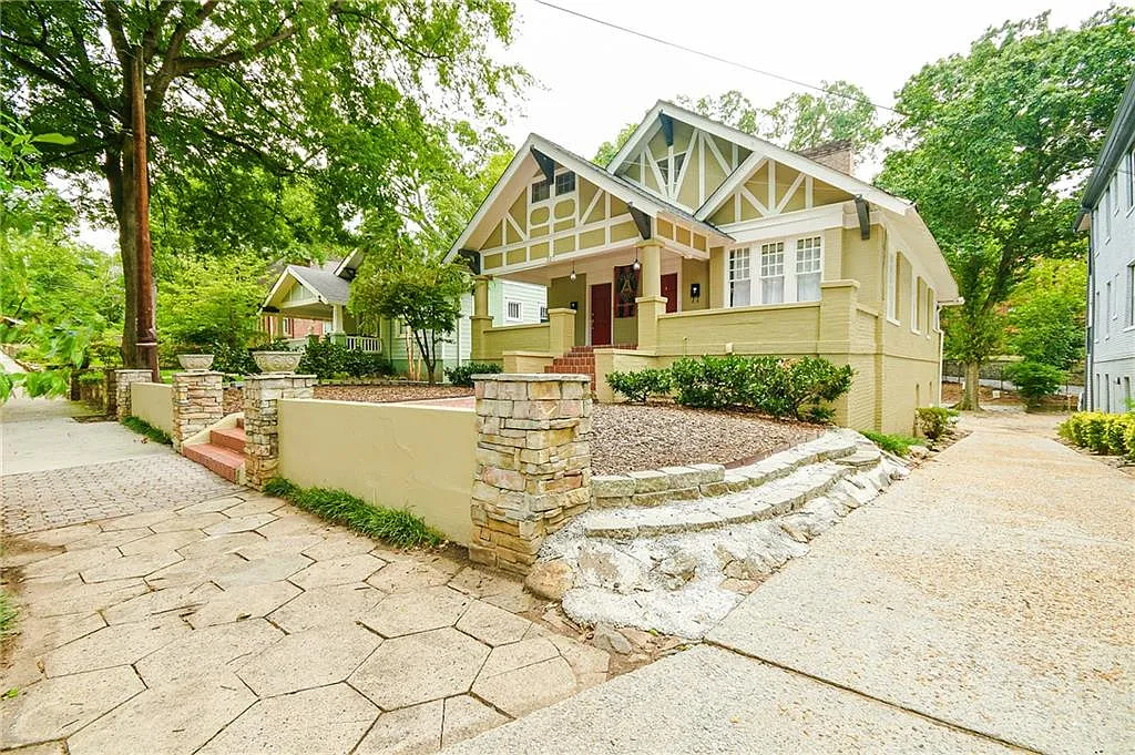 2 bed, 2.0 bath, 1200 sqft, $2,550 — Photo 1