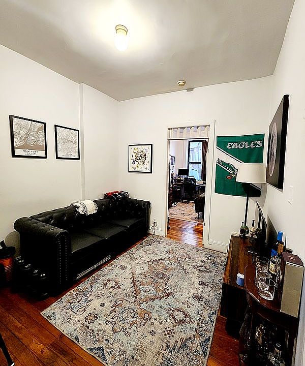 1st image of 244 E 90th St APT 1B