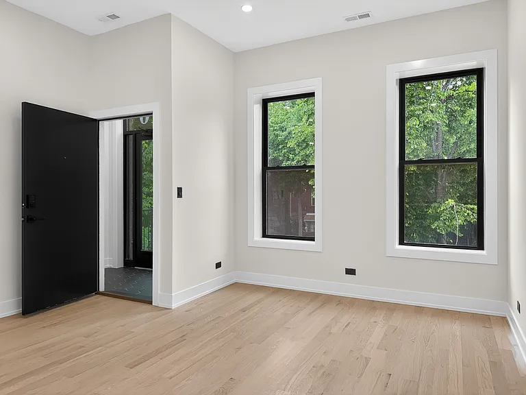 1416 N Maplewood Ave #2 — Photo 8