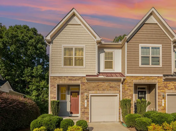 81 Hill Shore Ln, Clayton, NC 27527