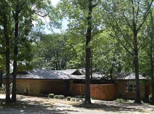 6517 Lakeview Dr, Texarkana, TX 75503