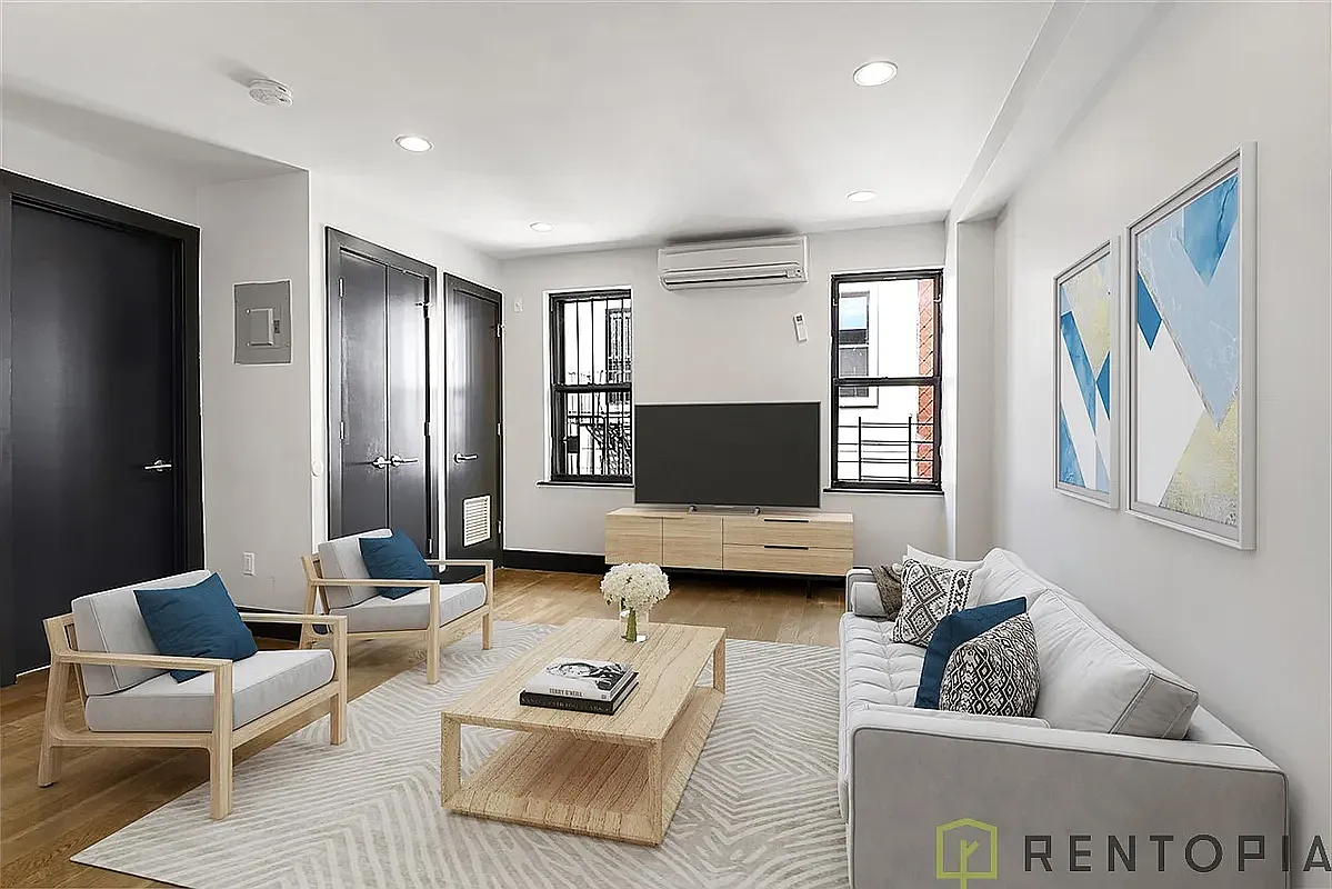Building Photo - 202 Scholes St #3C