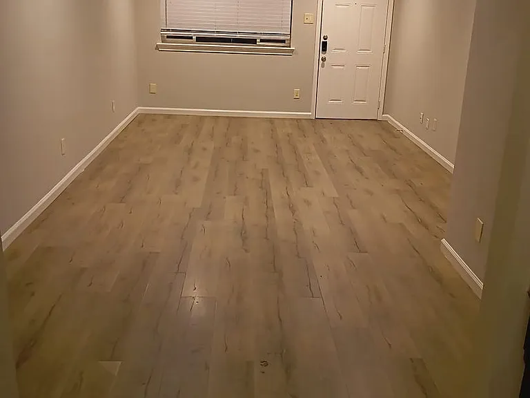 Reiger Park Apartments — Photo 29