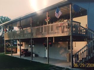 1957 Ferris Mill Rd, Decorah, IA 52101