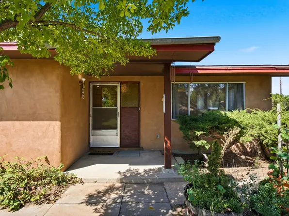 2952 Richards Ave, Santa Fe, NM 87507