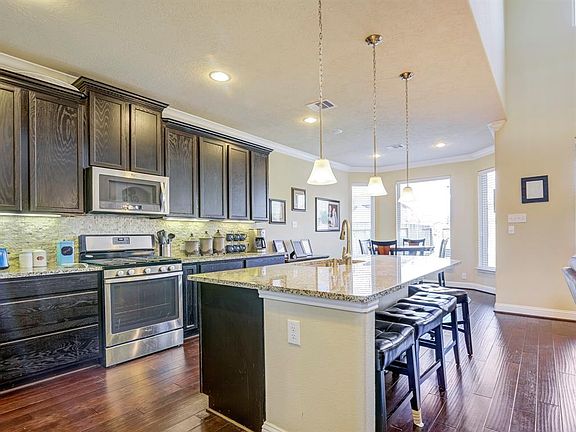 3rd image of 4851 Palomar Ln