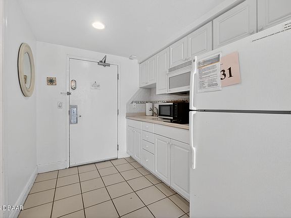 4th image of 2700 N Atlantic Ave #919