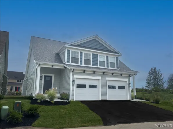 901 Carriage Ln, Buffalo, NY 14224