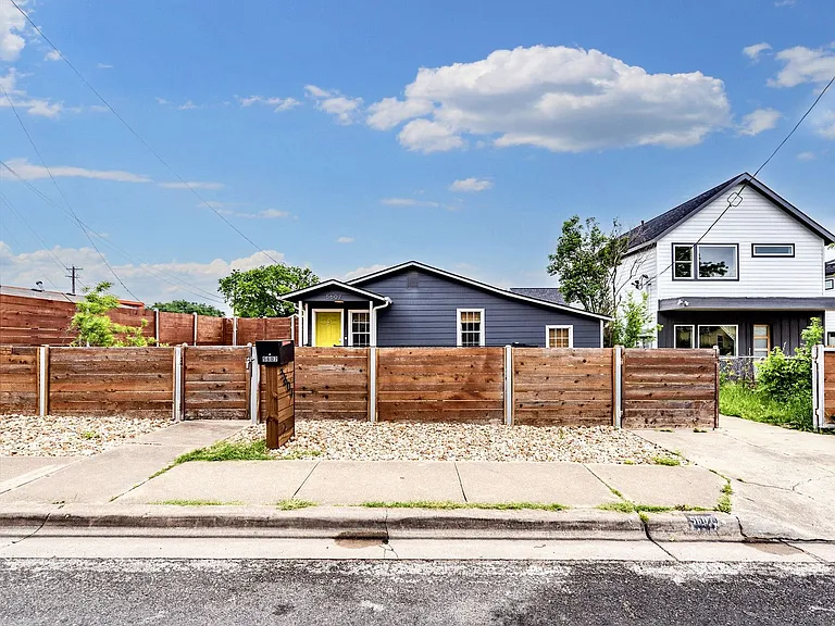5607 Samuel Huston Ave — Photo 2