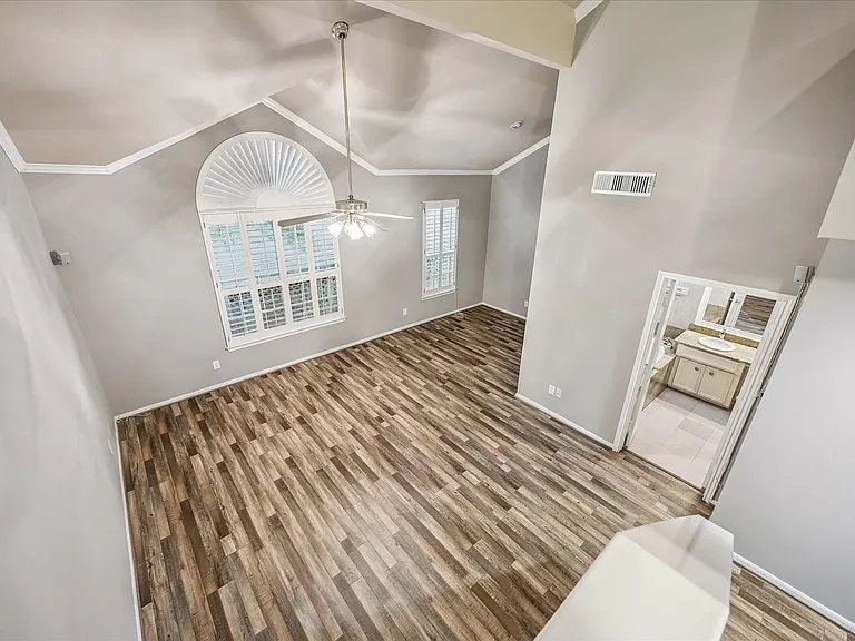 4443 Castle Court Pl — Photo 12