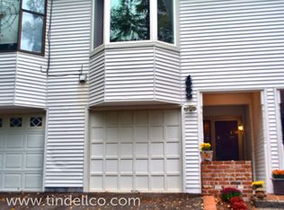 1552 SW 66th Ave, Portland, OR 97225