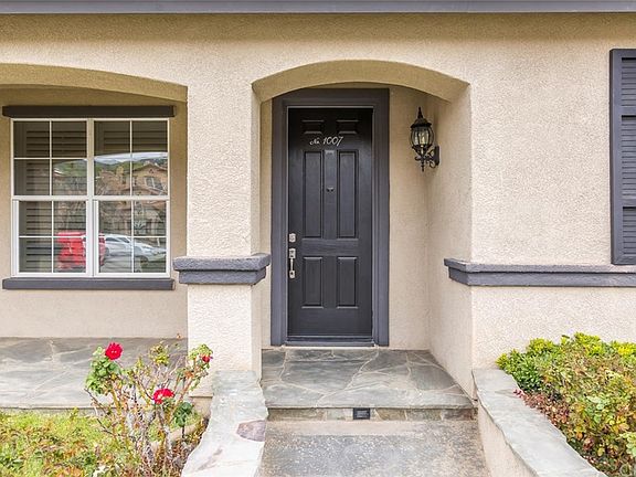 5th image of 1007 McCall Dr