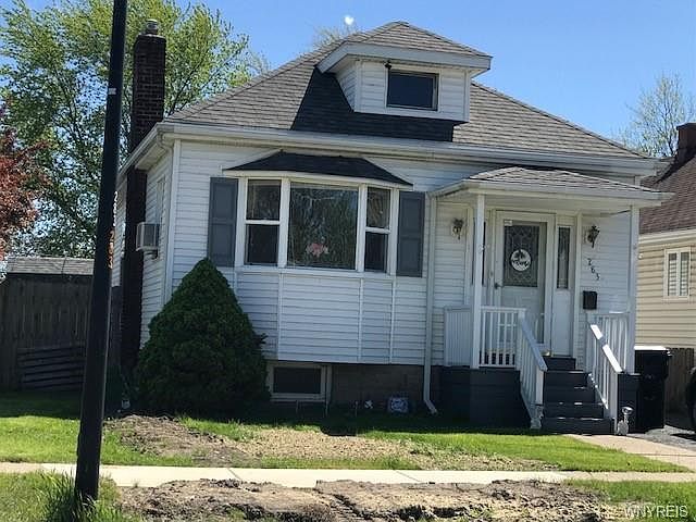 1st image of 283 Dupont Ave