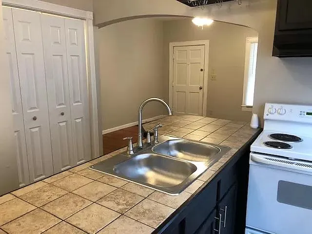 1006 Churchman Ave #2 — Photo 5