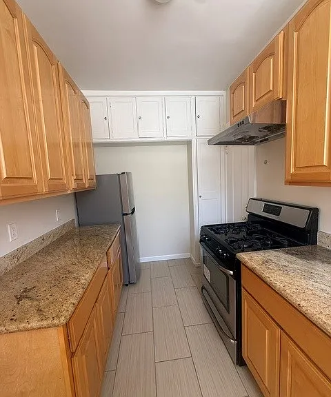 1351 California St #10 — Photo 6
