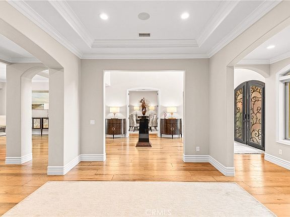 5th image of 5074 Earl Ct