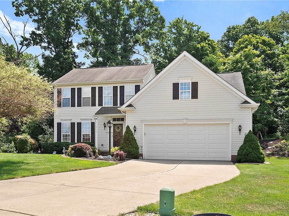1st image of 142 Bradford Square Dr