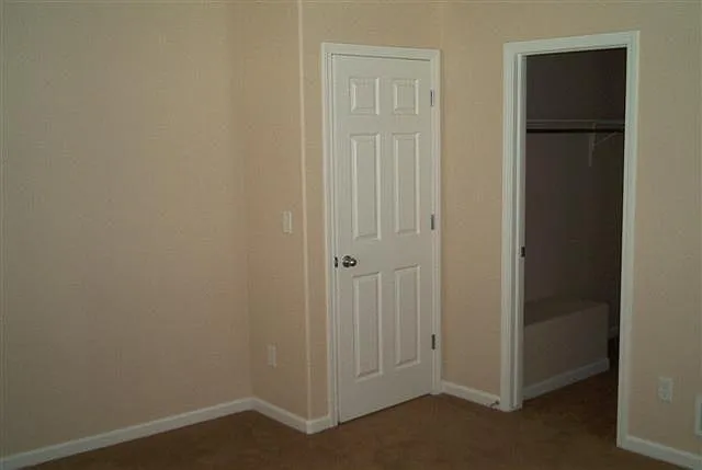 6900 Lee St — Photo 7