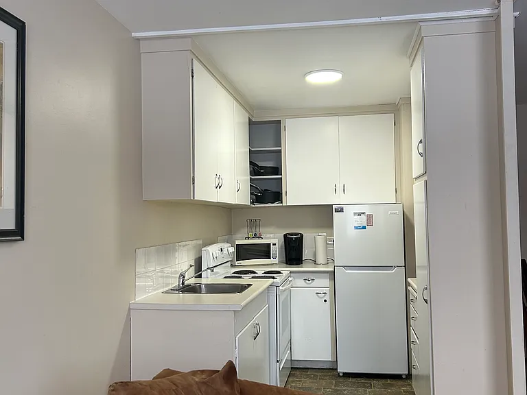 1160 Kingfisher Ave — Photo 48