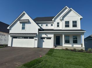 1912 Sparrow Dr, Shakopee, MN 55379