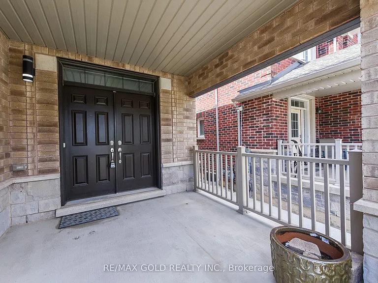 1270 McPhedran Point — Photo 3