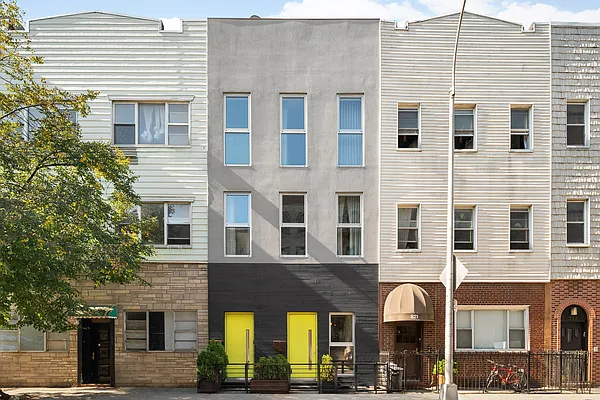 Sold by Compass | media 2