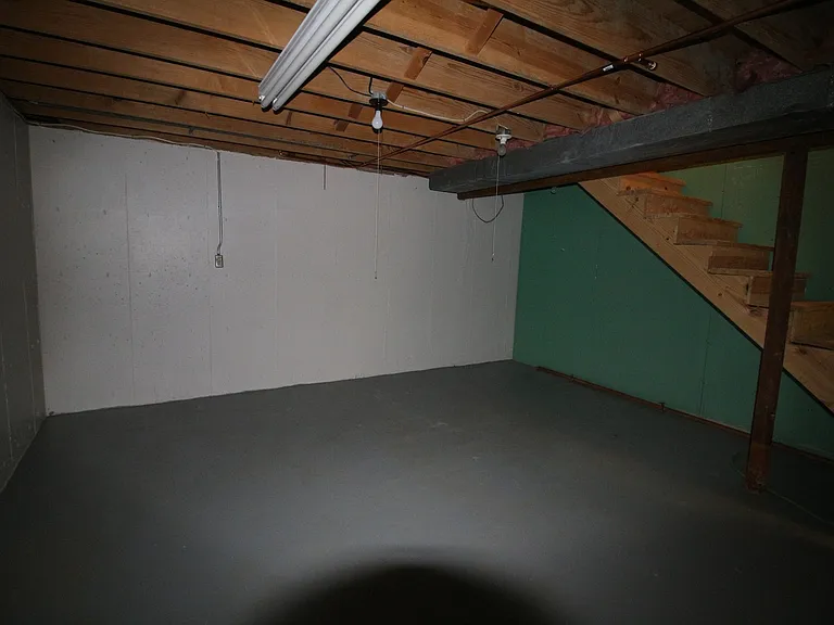 133 Youngridge Dr — Photo 16