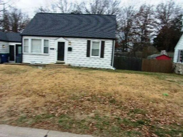 963 Westglen Dr, Saint Louis, MO 63126
