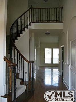 3rd image of 15749 Crown Cove Ln