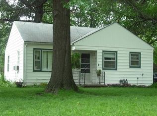 1829 SW Seabrook Ave, Topeka, KS 66604