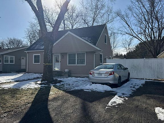 2nd image of 1707 Olive St W