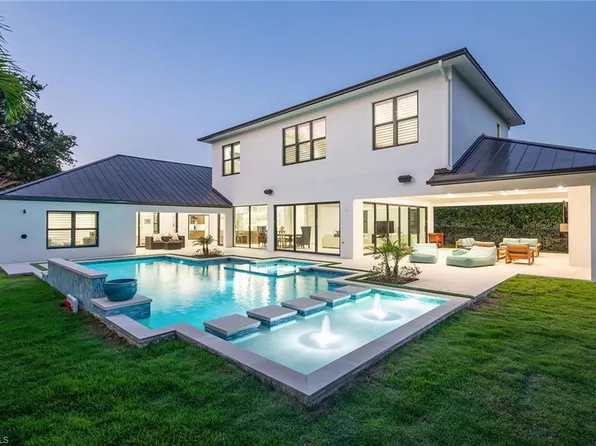 1910 Mission DR, NAPLES, FL 34109