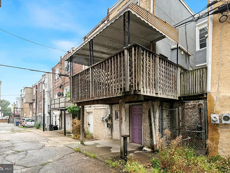 3304 W Allegheny Ave — Photo 25