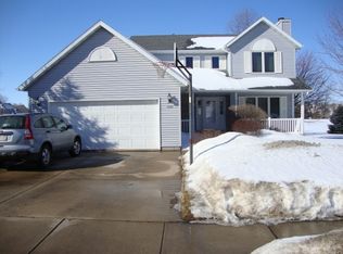 1000 Kings Lynn Rd, Stoughton, WI 53589