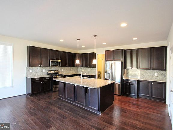 5th image of 1112 Oakmont Ct