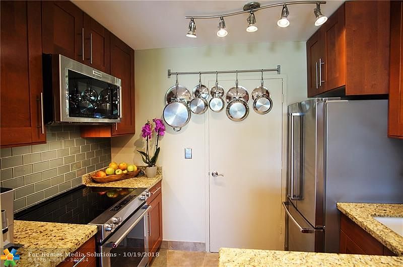 1st image of 1831 NE 38th St APT 109