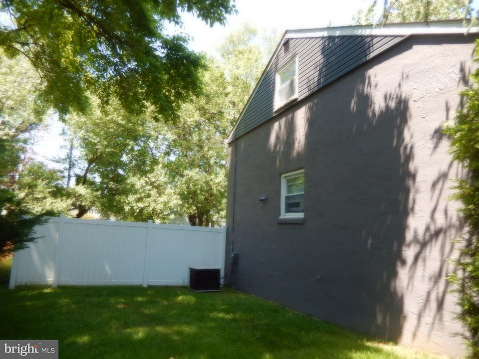 770 Meadowood Ln, Warminster, PA 18974 Zillow