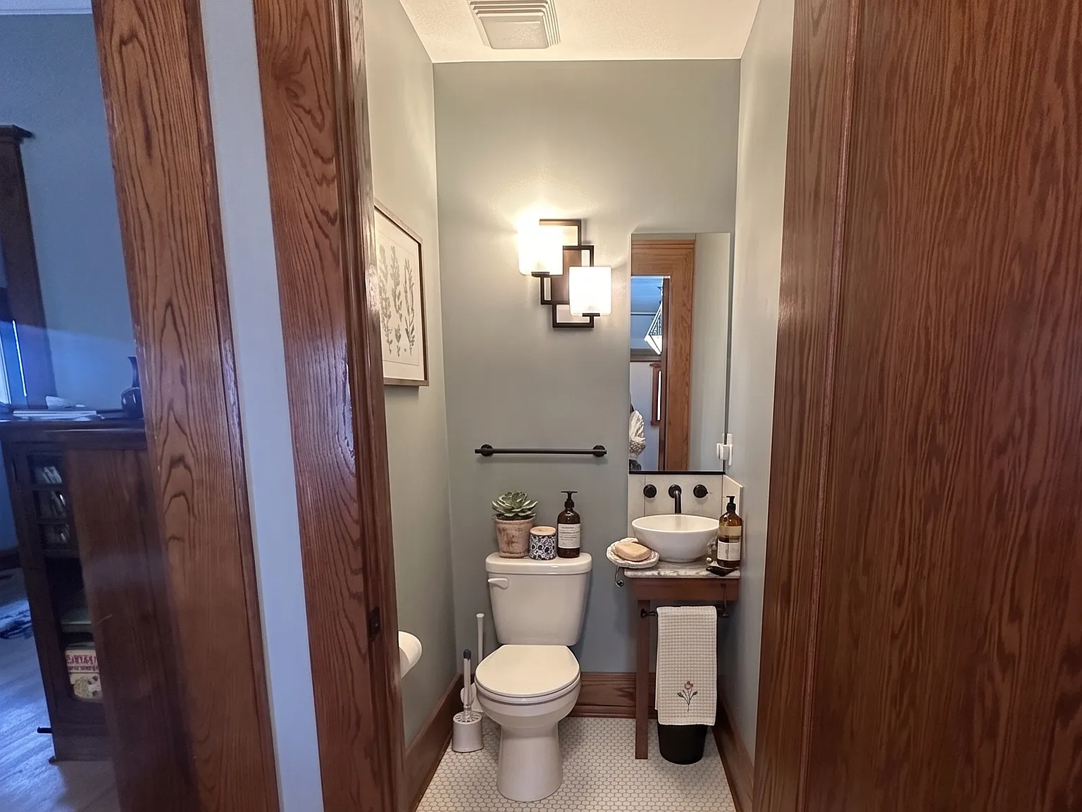4 bed, 4.5 bath, 4791 sqft, $2,350 — Photo 3