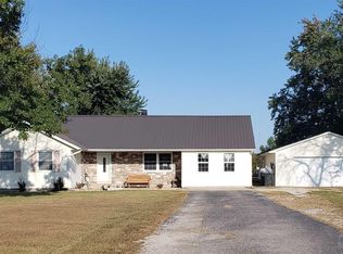 3668 Robin Rd, Salem, IL 62881