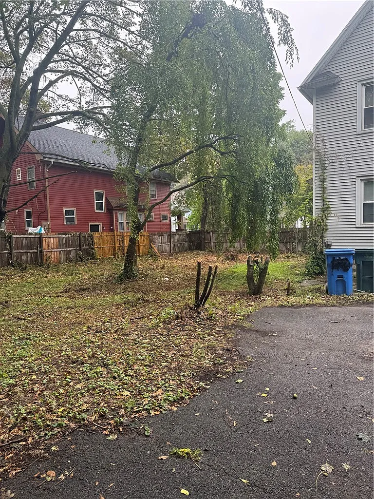 2 bed, 1.0 bath, 950 sqft, $1,100 — Photo 4