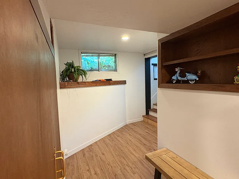 1328 E Stratford Ave — Photo 15