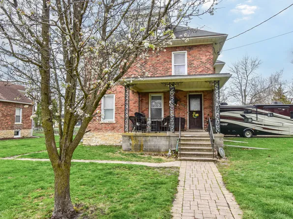 302 E Elk St, Odell, IL 60460