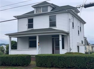 799 Pennsylvania Ave, California, PA 15419
