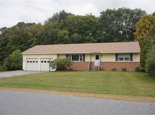 521 Colonial Dr, White Riv Jct, VT 05001